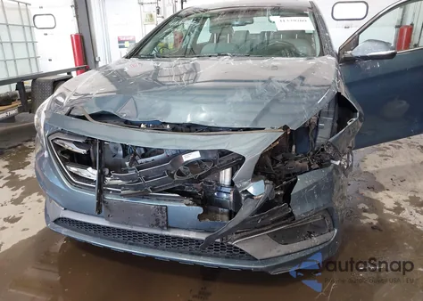 2017 Hyundai Sonata Sport z USA, uszkodzony, nr VIN 5NPE34AF7HH594897